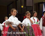 Mezinárodní folklorní festival Písní a tancem